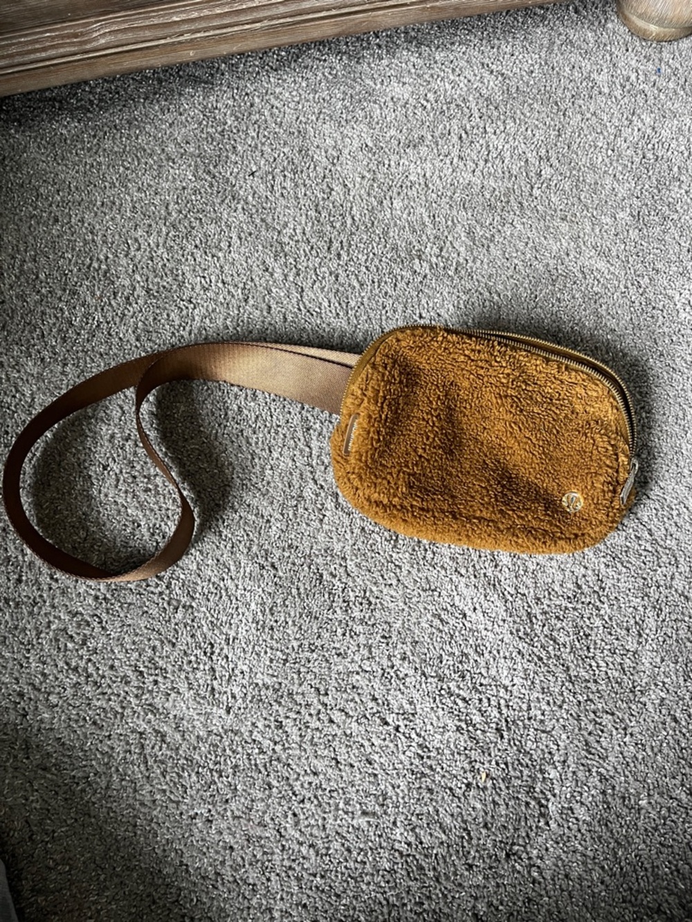 Lululemon Cozy Sherpa Crossbody Bag in Camel